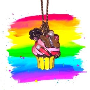 Betsey Johnson "xox Trolls collection" Cupcake Locket☆GLOWS N BLACK LIGHT☆